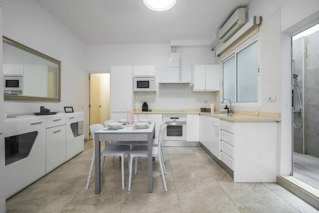 Alma Home ,6 Paxs ,Wifi , Playa Canteras, Ocio Las Palmas de Gran Canaria Extérieur photo